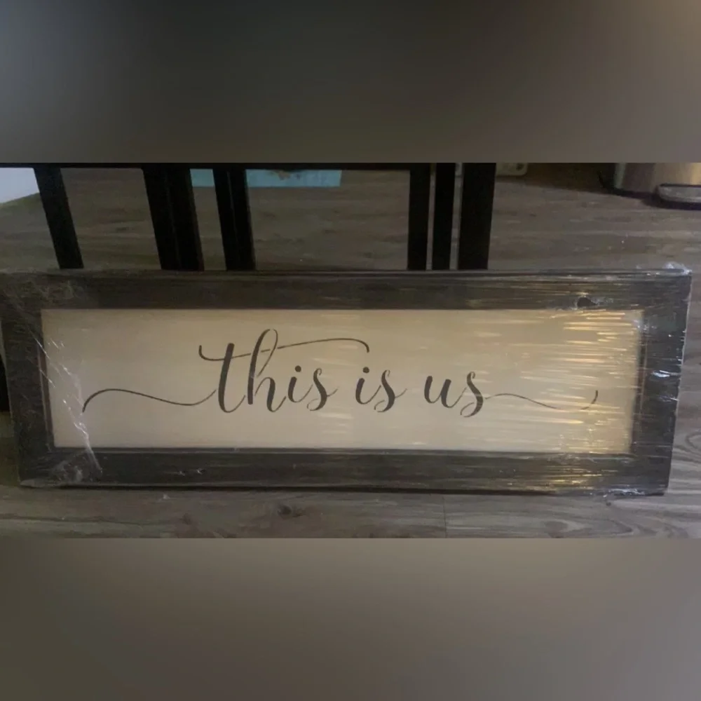 decor - Picture 1 of 1